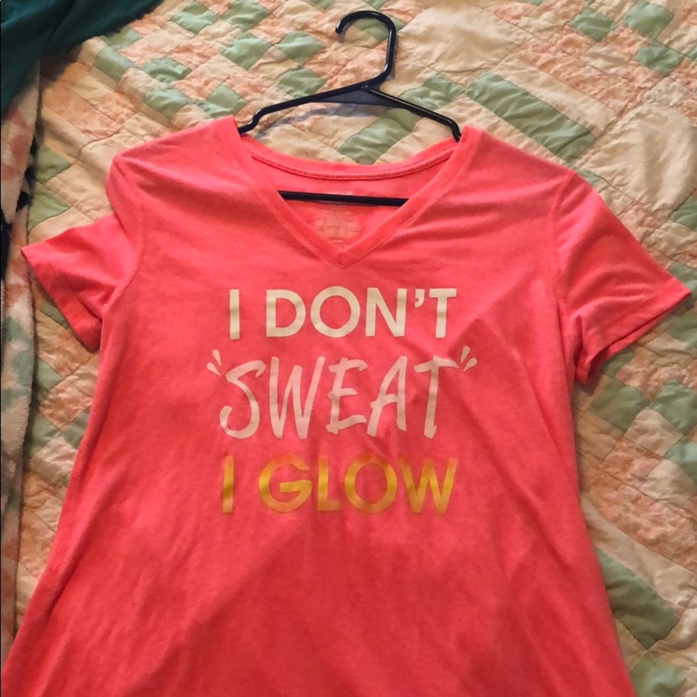 workout out shirt bright pink semi fitted shirt